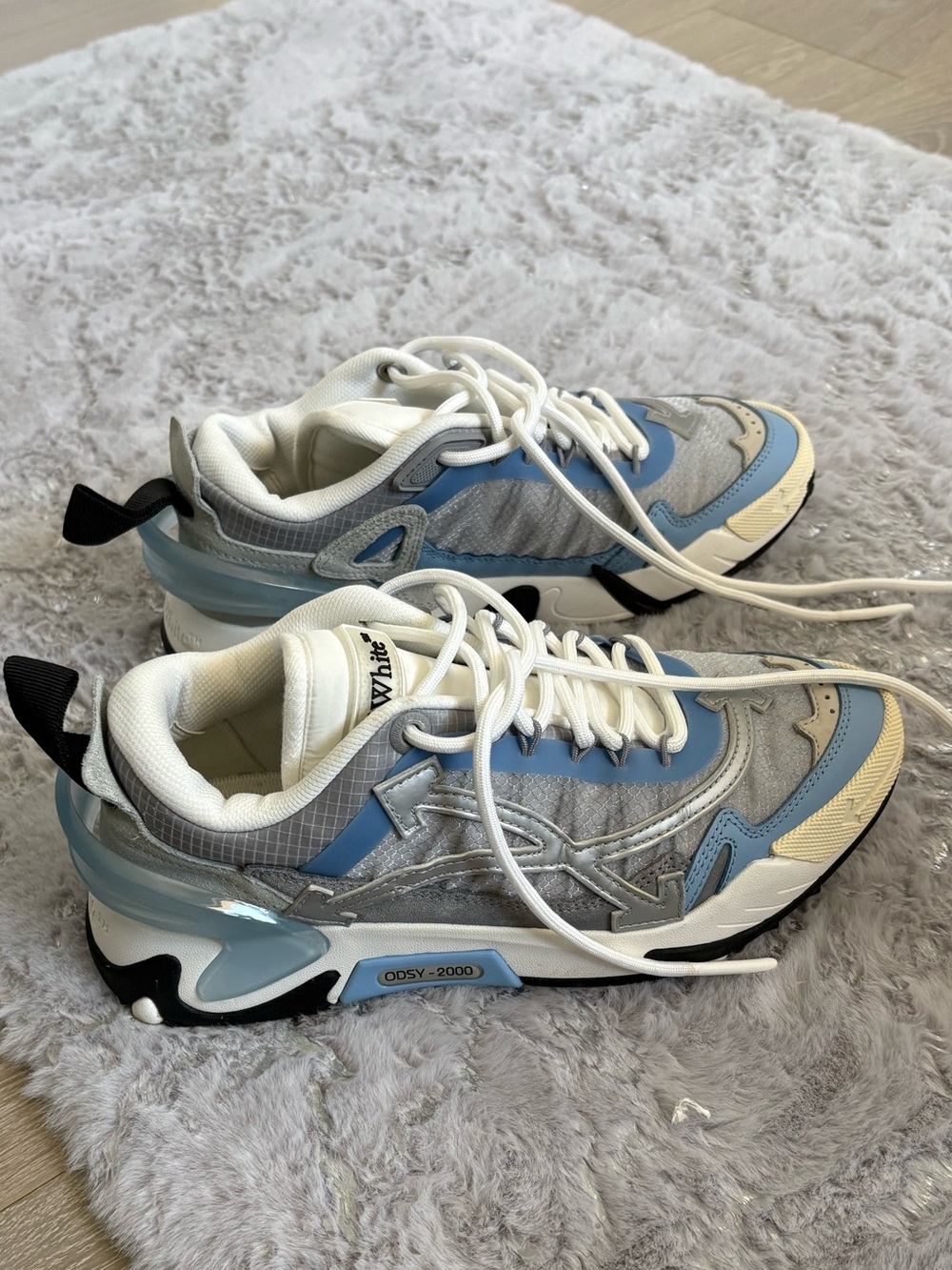 Off-White Kids Light Blue, Gray, and White Sneakers